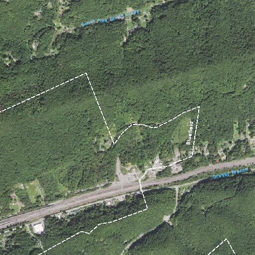 Broken down bucket truck blocks Old Princeton Road