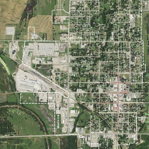 Woman suffering chest pain near west first avenue in Medicine Lodge