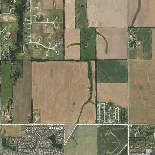 Person experiencing abdominal pain near West Maple