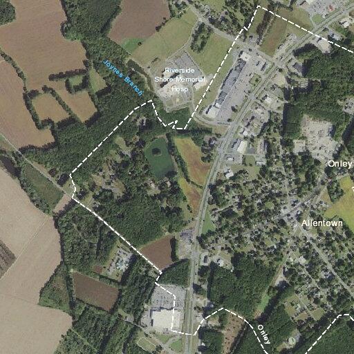 Road crash with three injured on Redwood Road