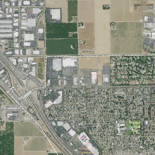 Traffic incident in Cold Stone parking lot