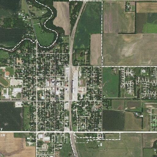 Person experiencing chest pain near East Fourth Street