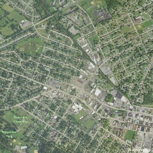 Male with hand laceration near West 12th Street in Waynesboro
