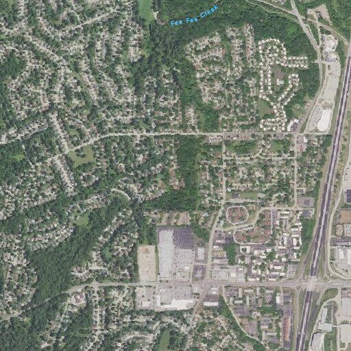 Person fainting and unresponsive near Maryland Heights