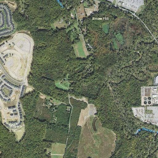 Person reports abdominal pain near Twinleaf Lane