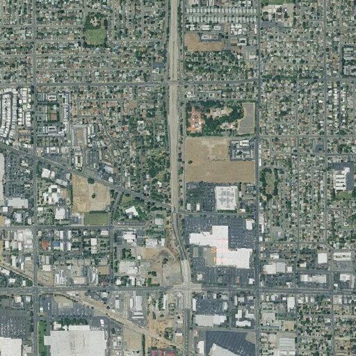 Driver damages mirror in road rage at restaurant