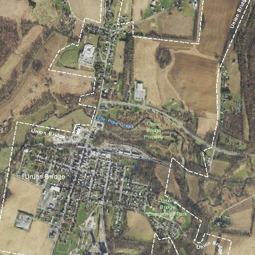 Person with abdominal pain near North Main Street