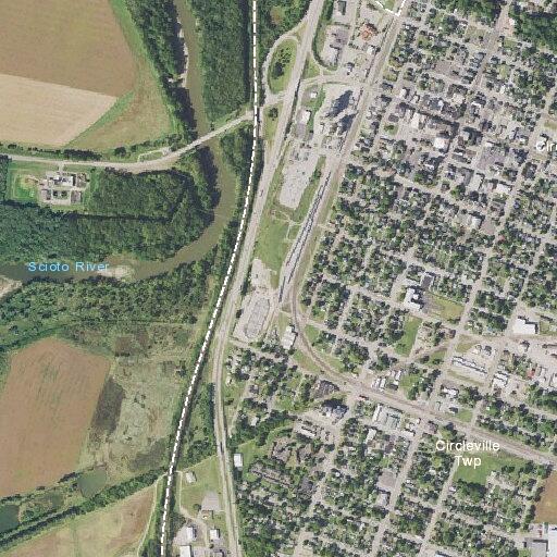 Person falls out of car near Dunmore Road in Circleville