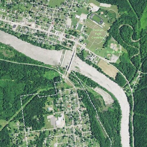 Camper with missing wheel left near Philo bridge