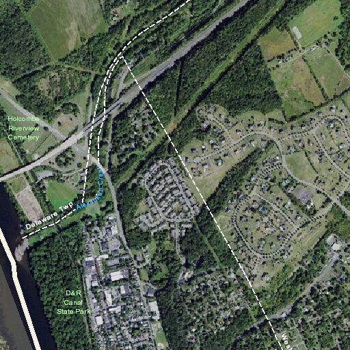 Man has abdominal pain in car near Lambertville health center