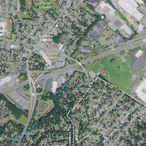 Female possibly having seizure near Milltown