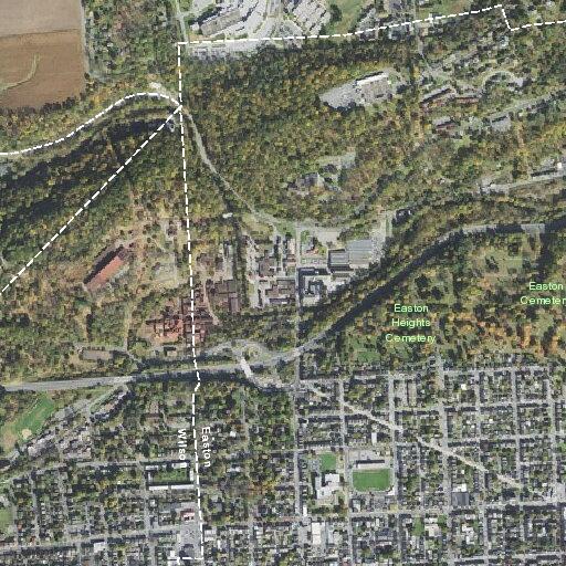Outdoor gas odor reported on North Warren Street