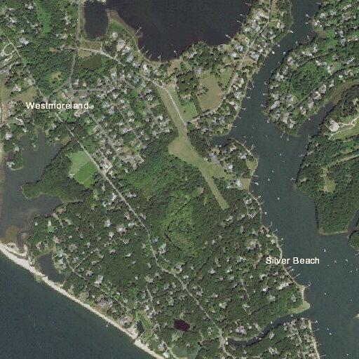 Overturned kayak reported near West Neck