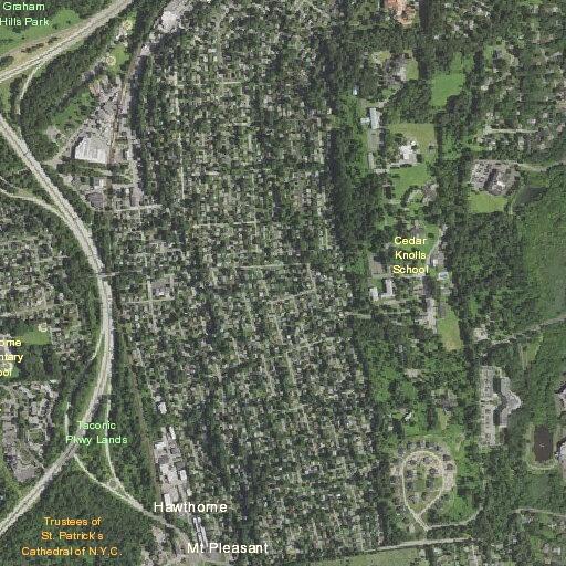 Crash reported near Willis Avenue bank