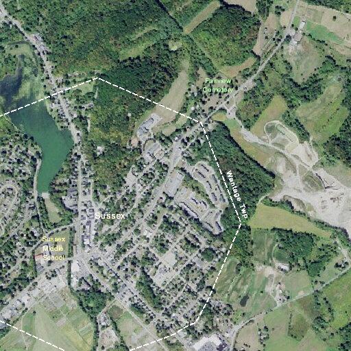 Man aged 68 with breathing difficulty near Maple Ave