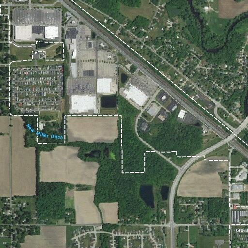 Teen reports masked man following her