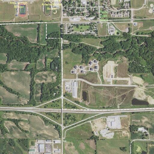 Traffic crash at Kwik Star in Tiffin