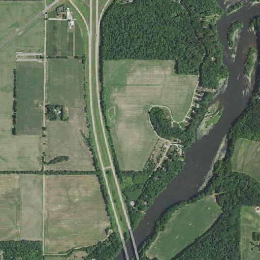 Teenagers reportedly racing cars near bar on Riverview Drive