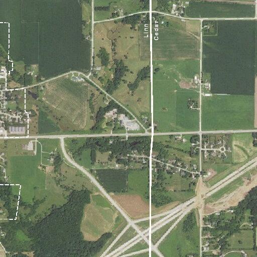 Black SUV swerving on Highway 30 in Cedar County