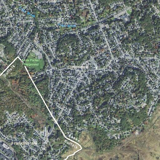 Unanswered 911 call with noises at Clifton Avenue