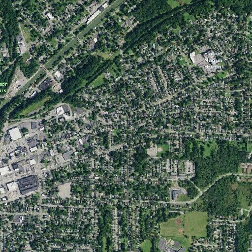 Report of leaking fire hydrant on Wilson Parkway