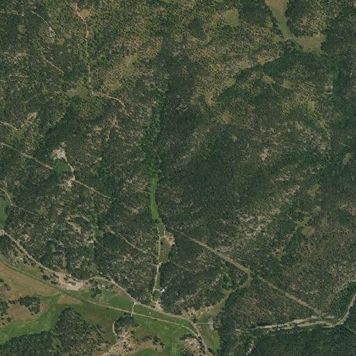 Female hiker suffers suspected leg fracture near Keystone