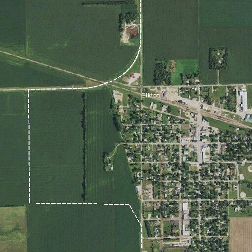 Woman aged 84 with possible broken hip near Elkton