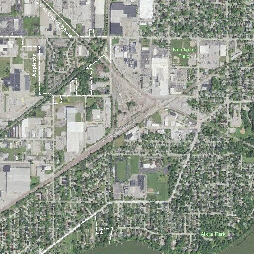 Person fell but unharmed near West Pine Street in Bloomington