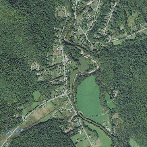 Man not breathing near Main Road in Huntington