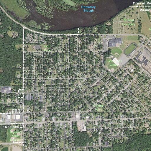 Man unable to get up, possibly leg pain at Mosinee home