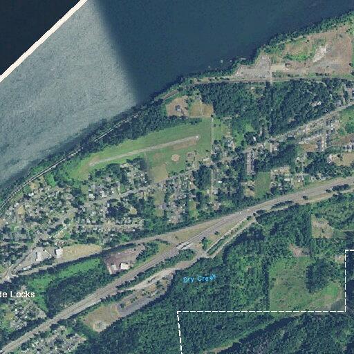 Man suffers severe abdominal pain near Cascade Locks