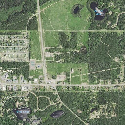 Disabled vehicle blocking hill near M-35
