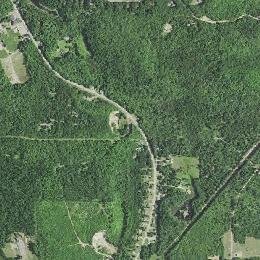 Woman has difficulty breathing near M-35 in Negaunee