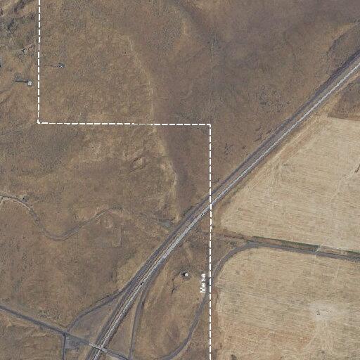 Erratic gray Kia reported on US-395 near Mesa
