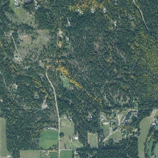 Child reported throwing rocks and playing in roadway near Meadow Creek Rd