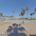 Battery suspect flees Ocean Front Walk scene