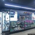 Woman in distress at vape shop expresses fear of dying
