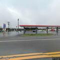 Driver suspected of intoxication hits post at store