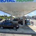 Shoplifting suspects flee Royal Farms store