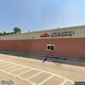 Man in 30s with leg issue at Pizza Hut on East William St