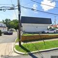 Person yelling near deli on Lincoln Avenue