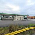 Woman snatches $20 from caller at gas station