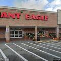60-year-old woman falls and hits head at shopping center