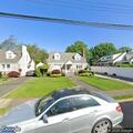 Gas detector alarm investigated on Madison Avenue