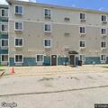 Woman experiencing rapid heartbeat and fainting at hotel