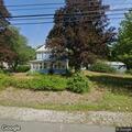 Female with knee pain near Elm Street in Salisbury