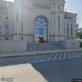 Person at courthouse threatens to hang self with backpack