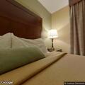 Man reports complaint about hotel