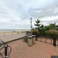 Violent person in crisis at Melrose Terrace Beach