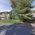 Male with chest pains reported at Monroe and Waverly Place